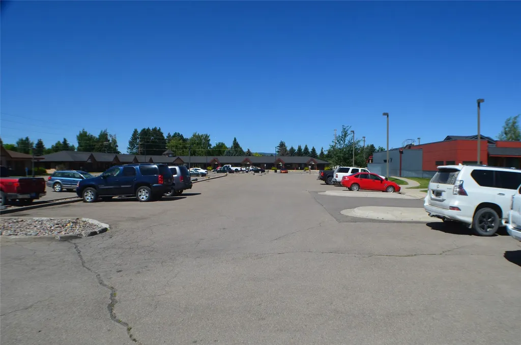 33 Village Loop Kalispell MT 59901