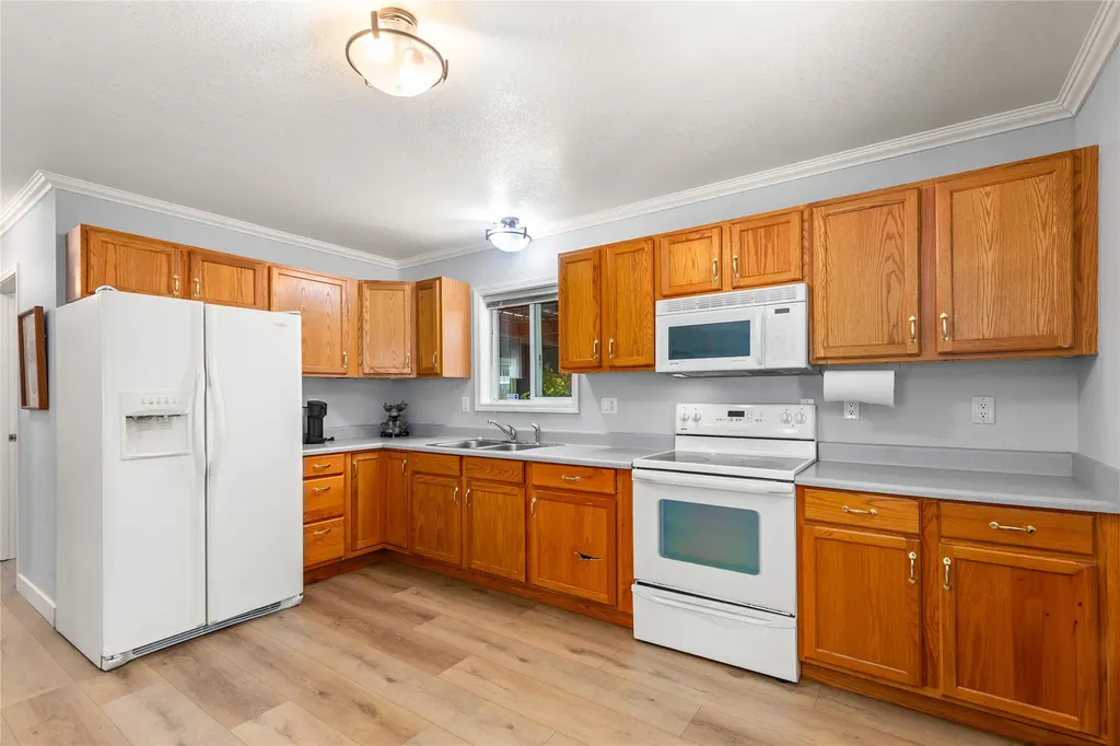34593 Mount Highway 35 Polson MT 59860