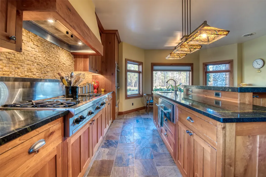 2291 Meridian Road Victor MT 59875