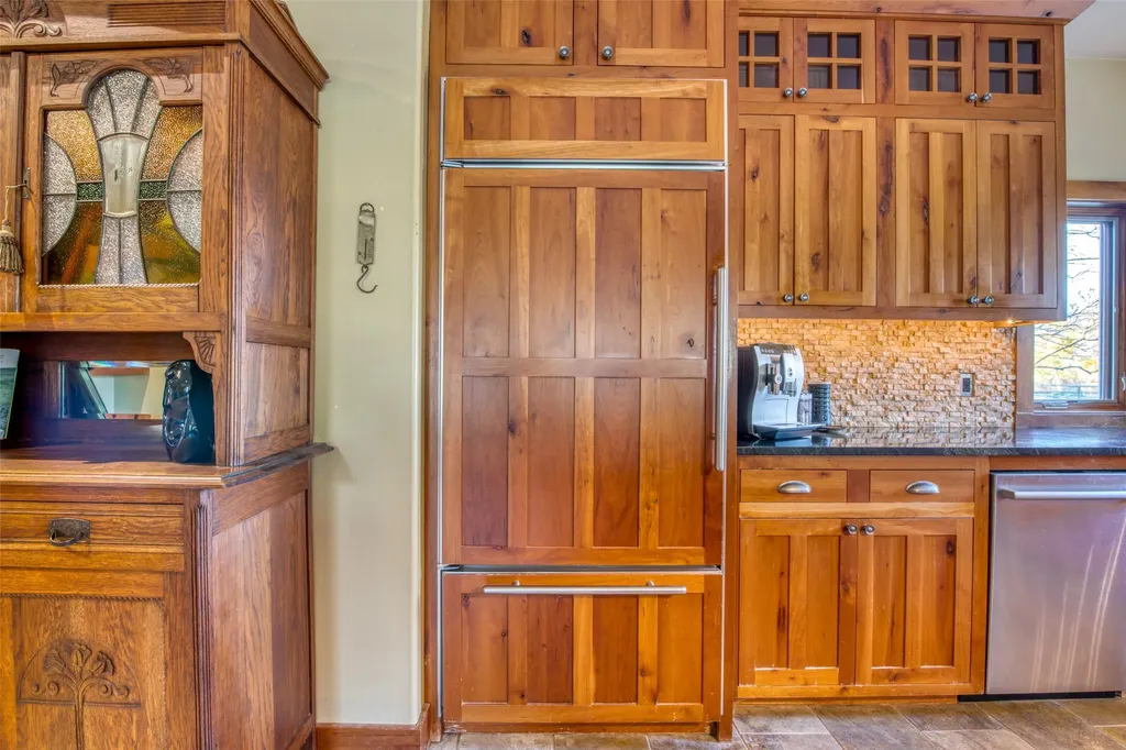 2291 Meridian Road Victor MT 59875