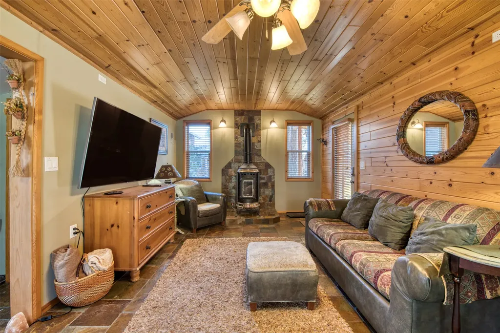 2291 Meridian Road Victor MT 59875
