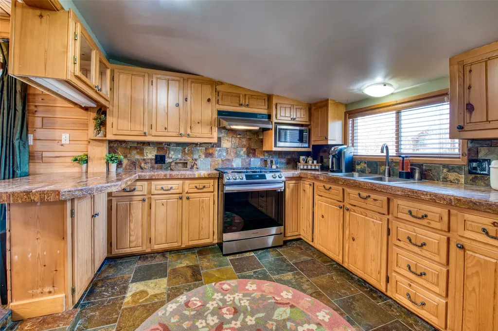 2291 Meridian Road Victor MT 59875