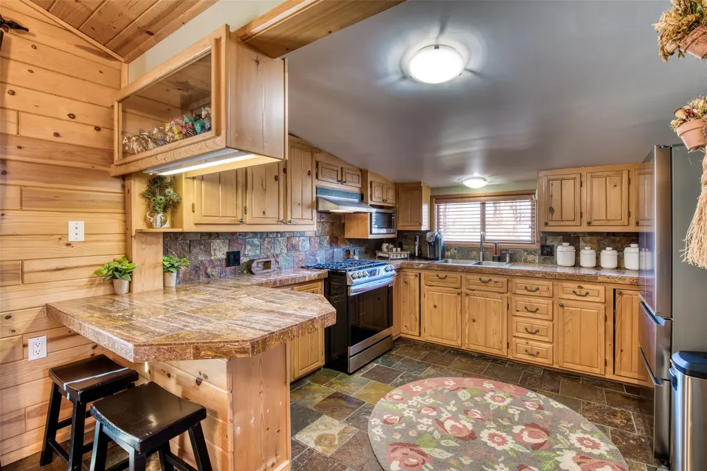 2291 Meridian Road Victor MT 59875