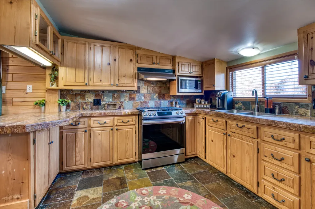 2291 Meridian Road Victor MT 59875