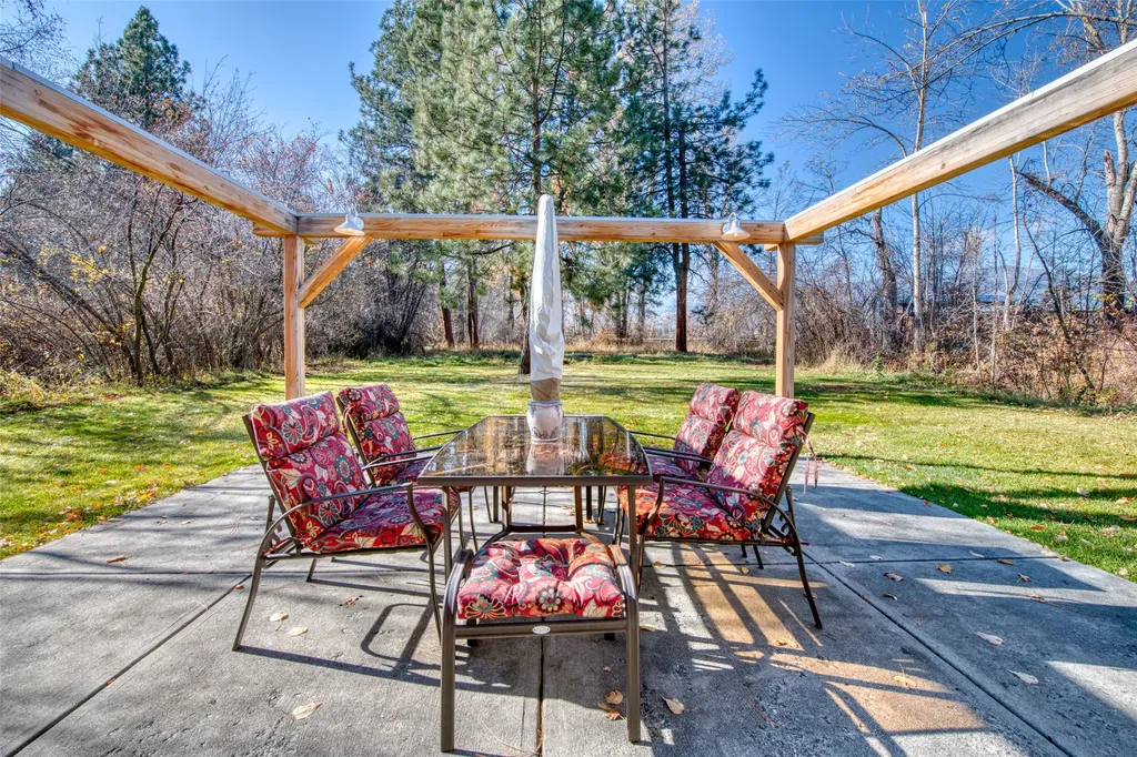 2291 Meridian Road Victor MT 59875