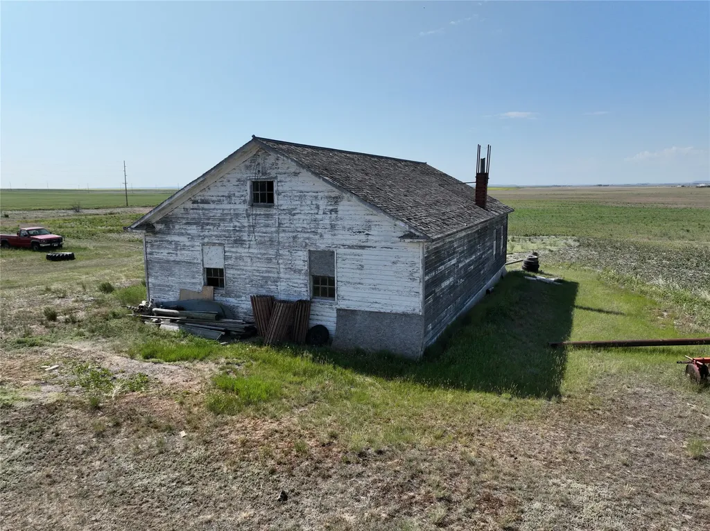2820 5th Lane NW Conrad MT 59425