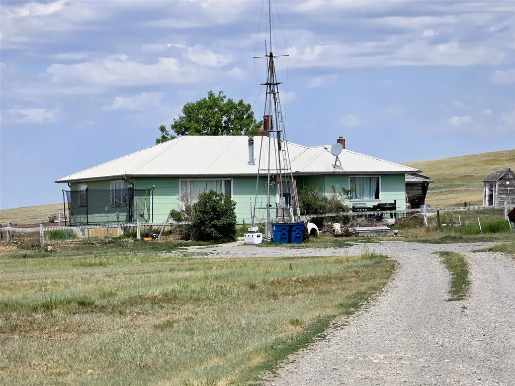 2820 5th Lane NW Conrad MT 59425