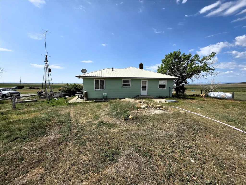 2820 5th Lane NW Conrad MT 59425