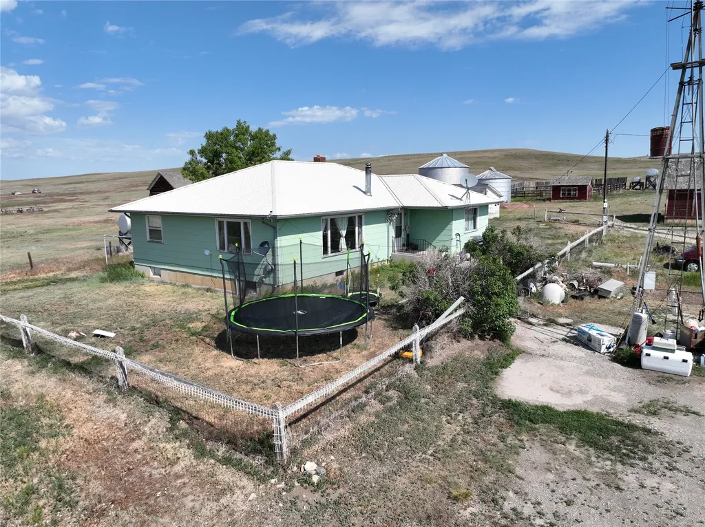 2820 5th Lane NW Conrad MT 59425