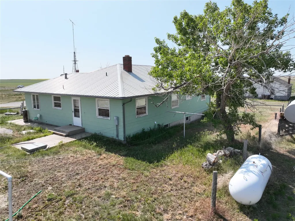 2820 5th Lane NW Conrad MT 59425