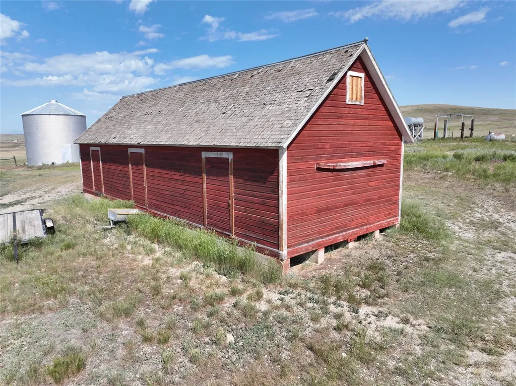 2820 5th Lane NW Conrad MT 59425