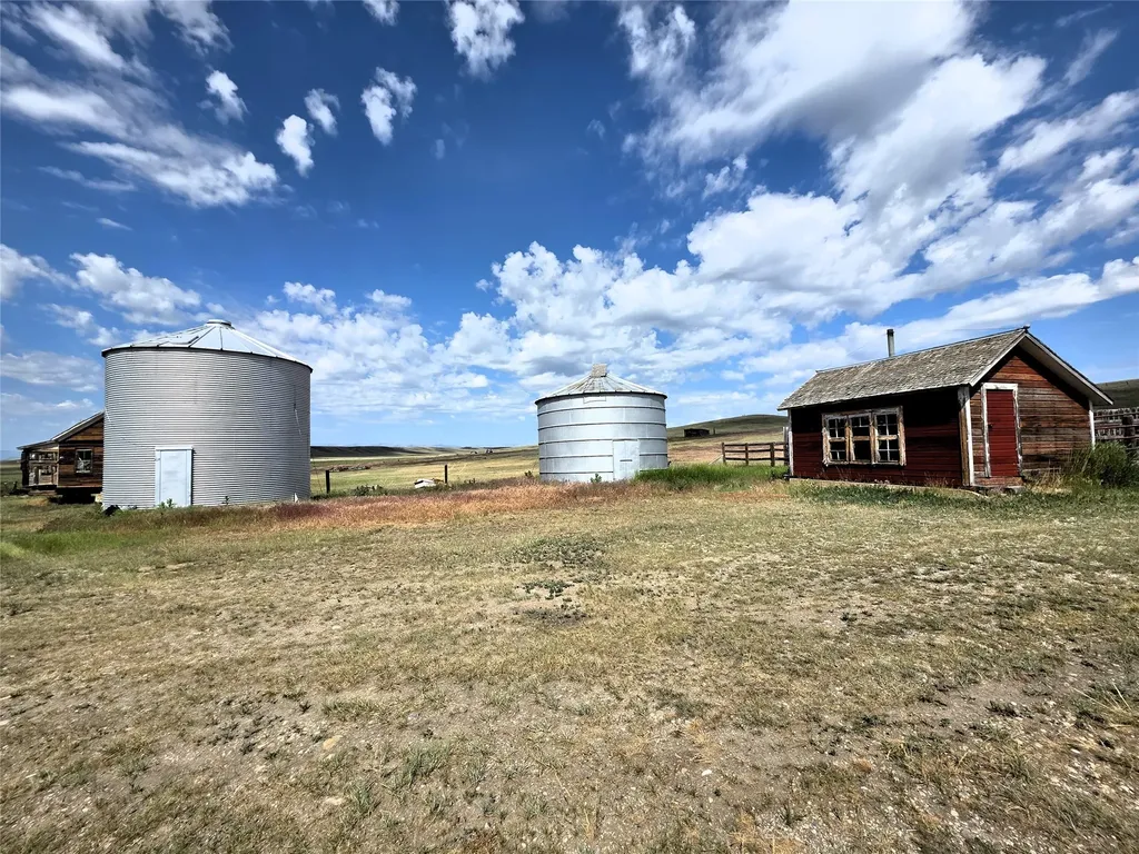 2820 5th Lane NW Conrad MT 59425