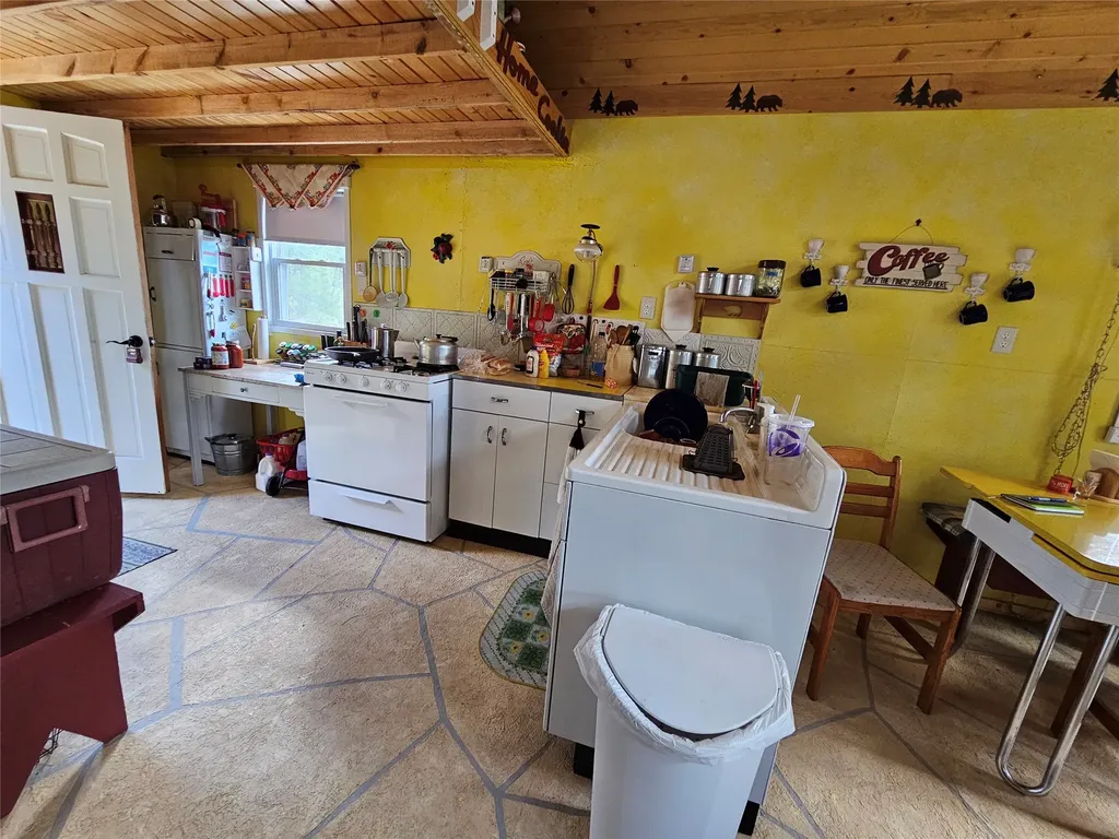 218 Upper Sawmill Creek Lane Cascade MT 59421