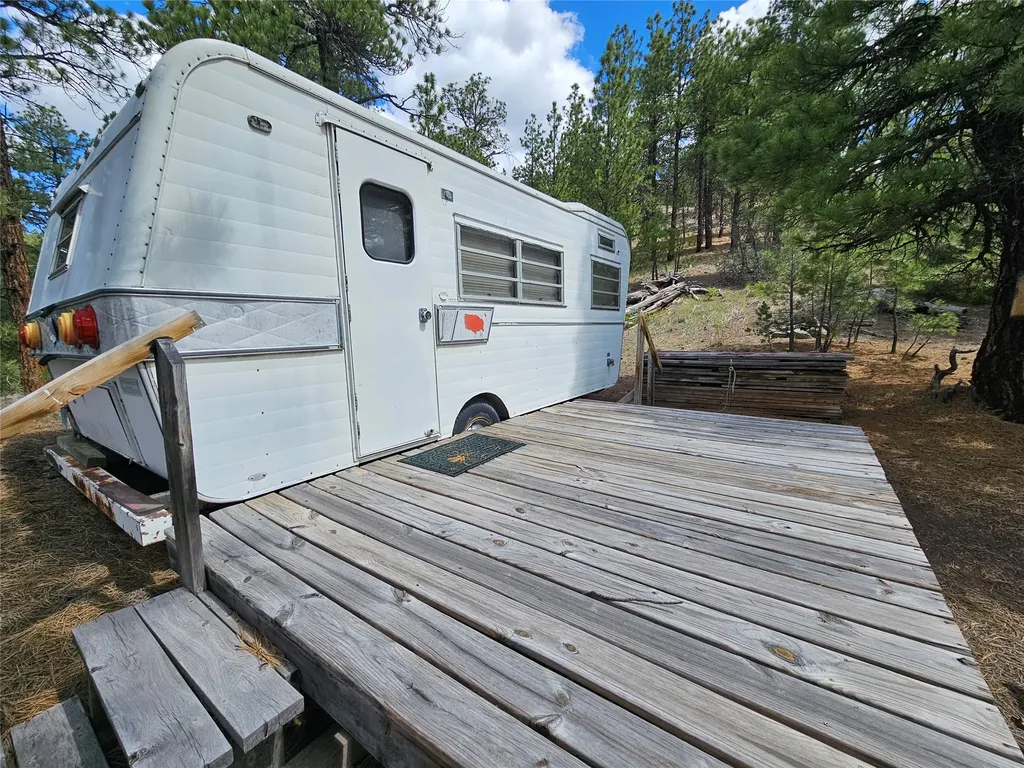 218 Upper Sawmill Creek Lane Cascade MT 59421