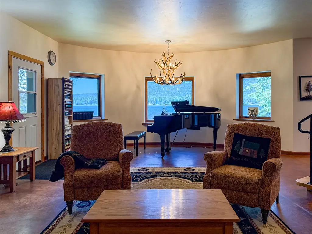 1600 Rogers Lane Kila MT 59920