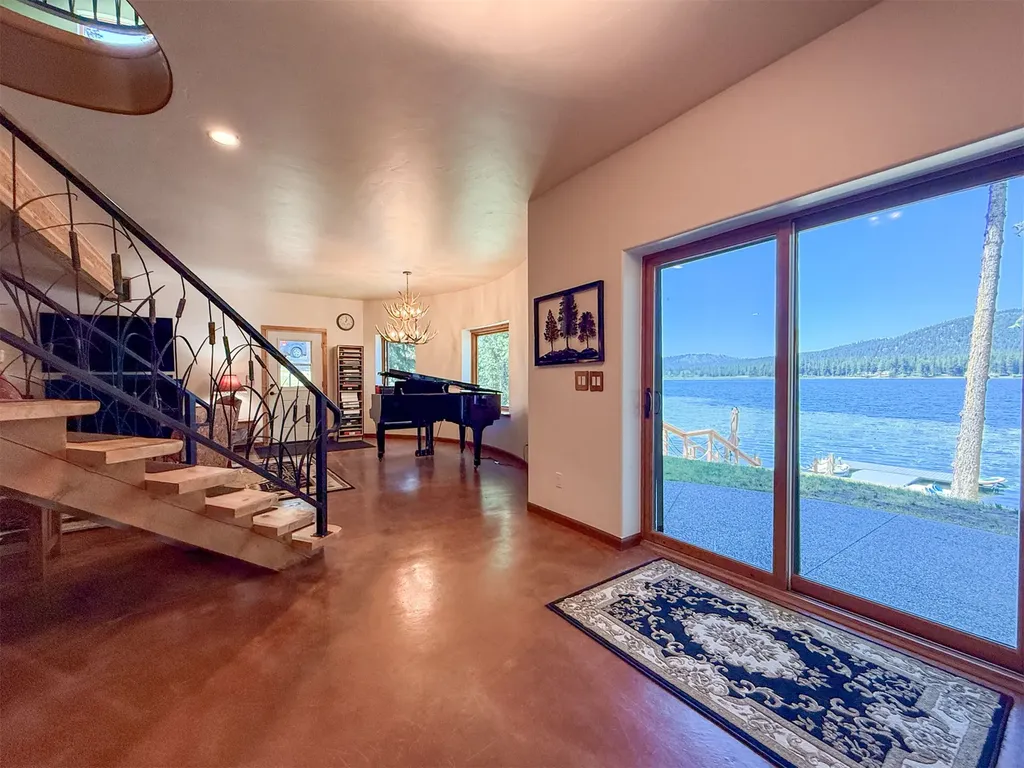 1600 Rogers Lane Kila MT 59920