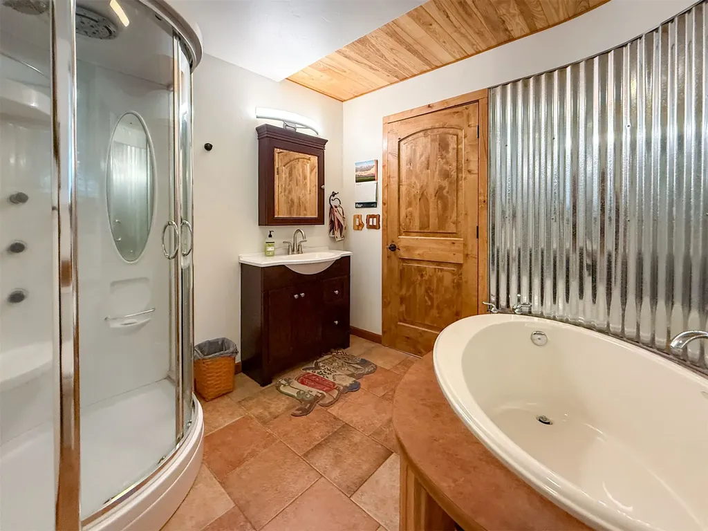 1600 Rogers Lane Kila MT 59920