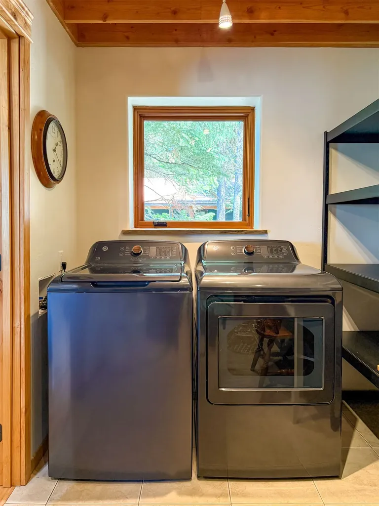 1600 Rogers Lane Kila MT 59920