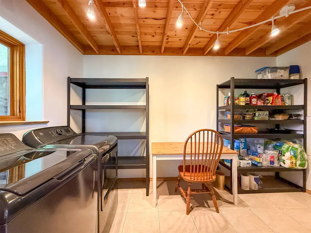 1600 Rogers Lane Kila MT 59920