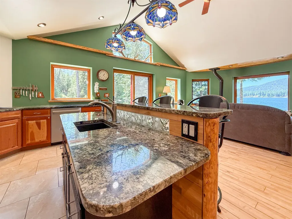 1600 Rogers Lane Kila MT 59920