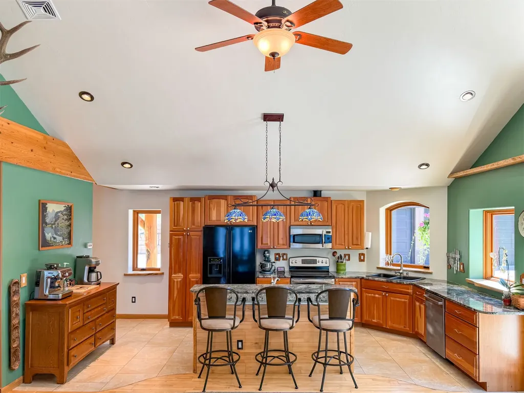 1600 Rogers Lane Kila MT 59920