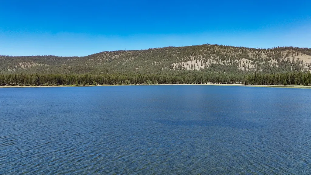 1600 Rogers Lane Kila MT 59920