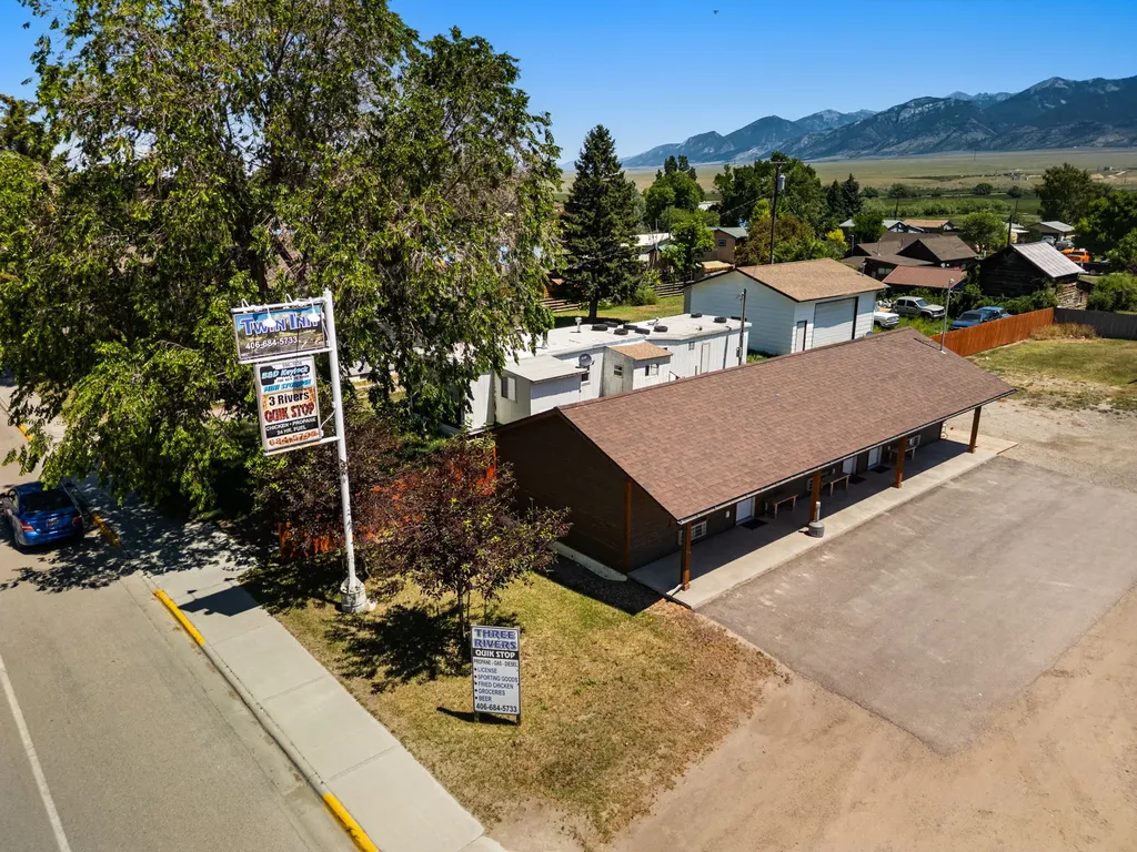 323 &325 S Main Street Twin Bridges MT 59754