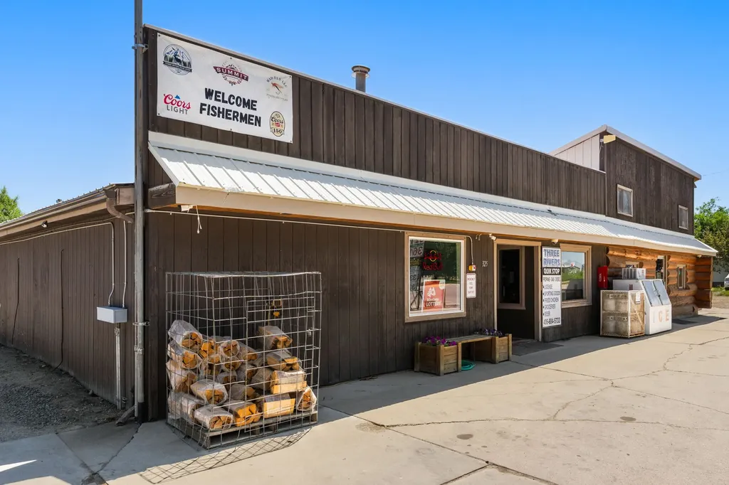 323 &325 S Main Street Twin Bridges MT 59754