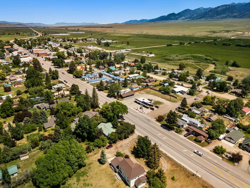 323 &325 S Main Street Twin Bridges MT 59754