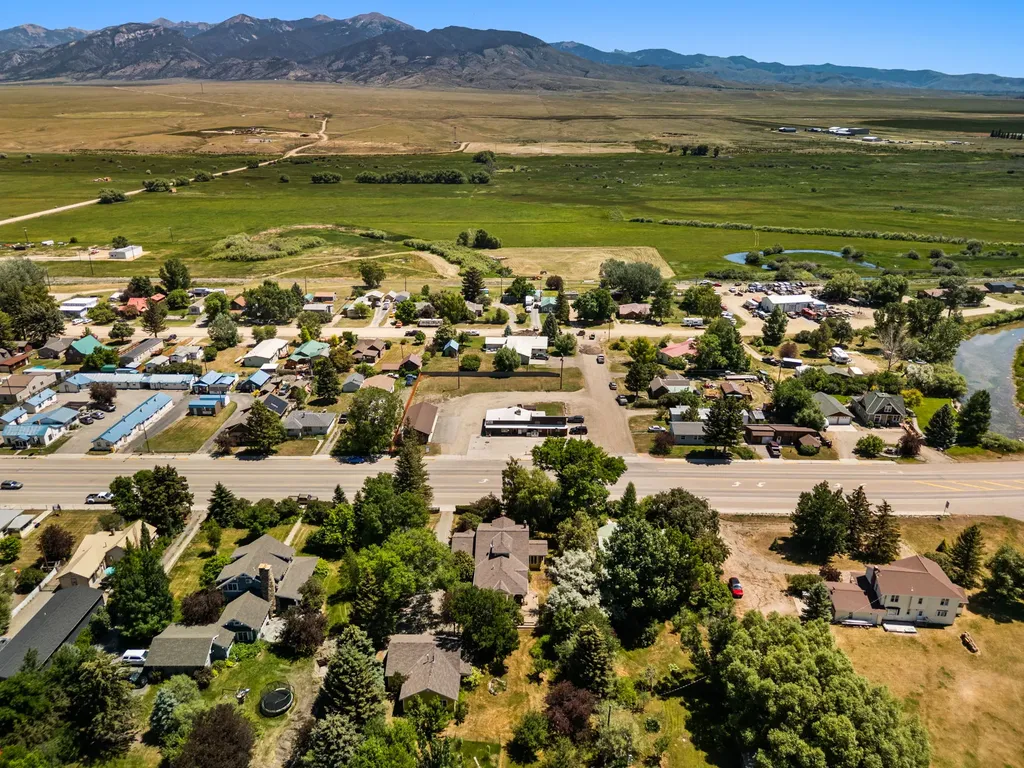 323 &325 S Main Street Twin Bridges MT 59754