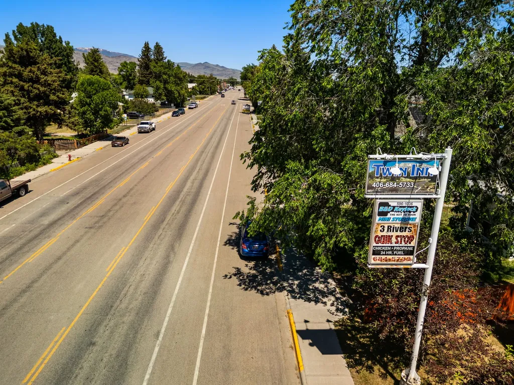 323 &325 S Main Street Twin Bridges MT 59754