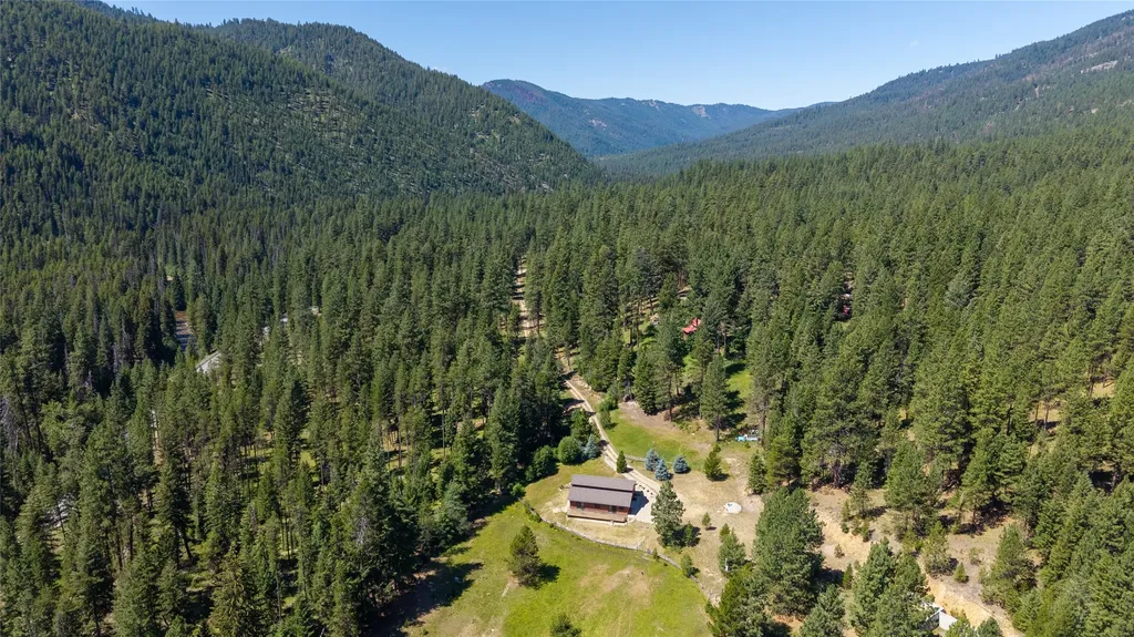 7102 Lapwai Lane Darby MT 59829