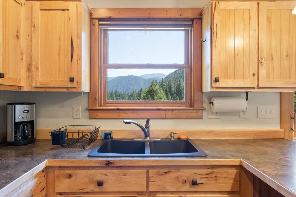 7102 Lapwai Lane Darby MT 59829