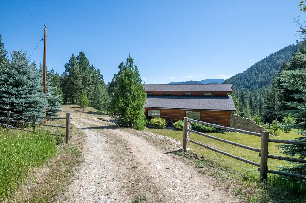 7102 Lapwai Lane Darby MT 59829