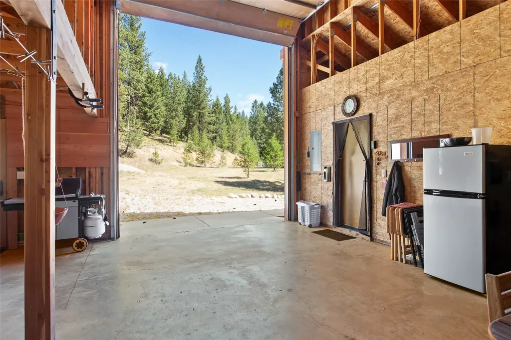 7102 Lapwai Lane Darby MT 59829