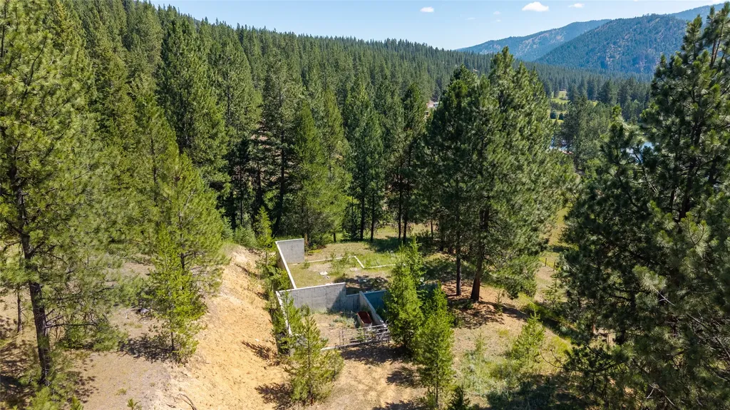 7102 Lapwai Lane Darby MT 59829