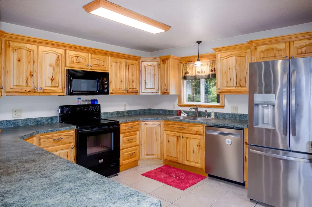 87 & 101 Evans Road Libby MT 59923