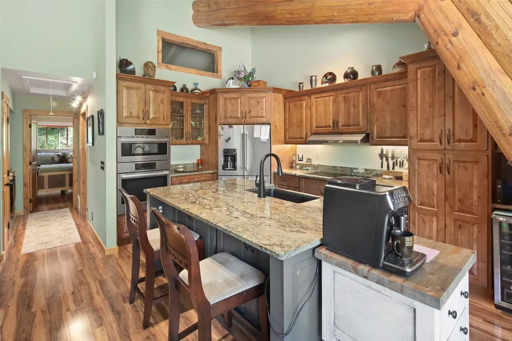 42827 Ponderosa Way Big Arm MT 59910
