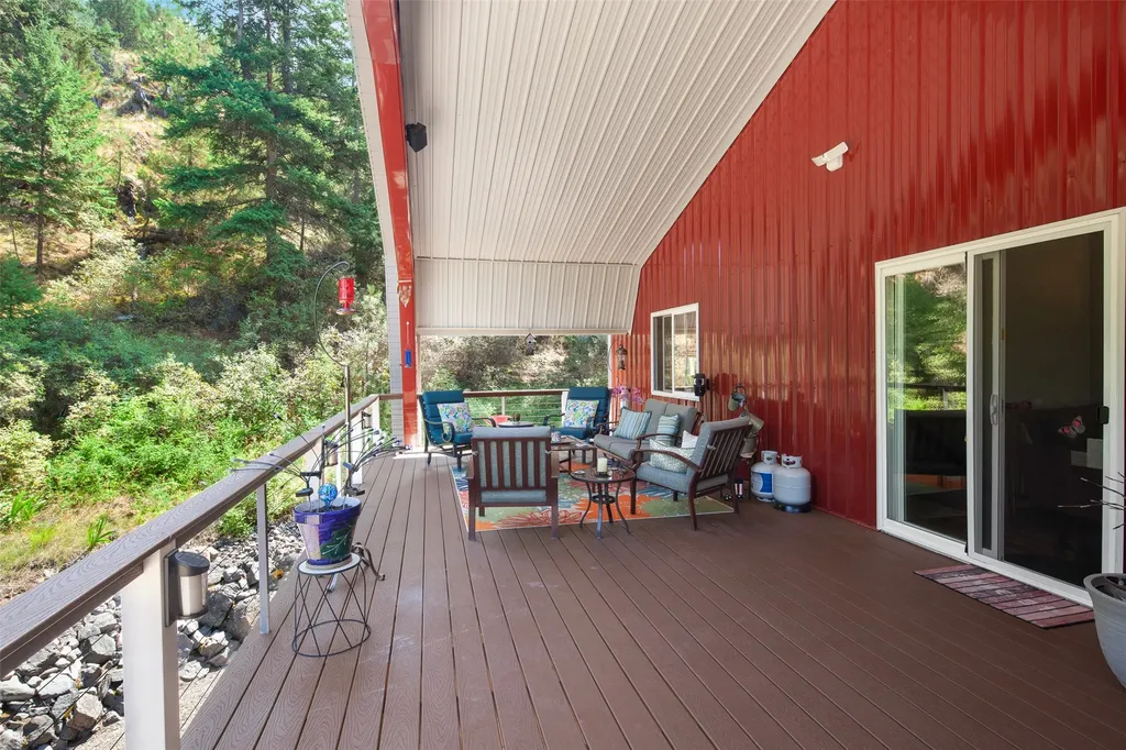 42827 Ponderosa Way Big Arm MT 59910