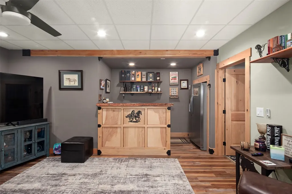 42827 Ponderosa Way Big Arm MT 59910