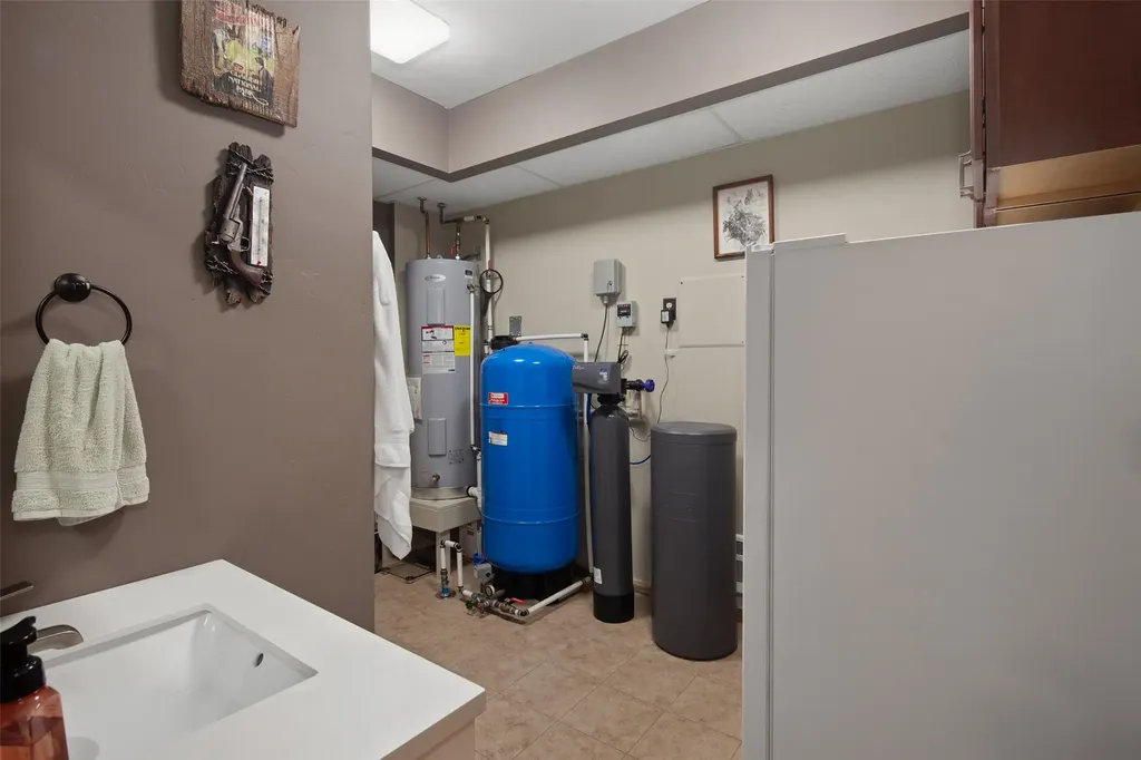 42827 Ponderosa Way Big Arm MT 59910