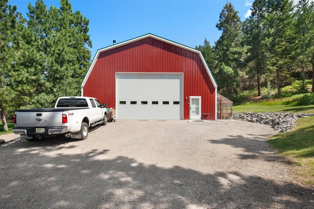 42827 Ponderosa Way Big Arm MT 59910