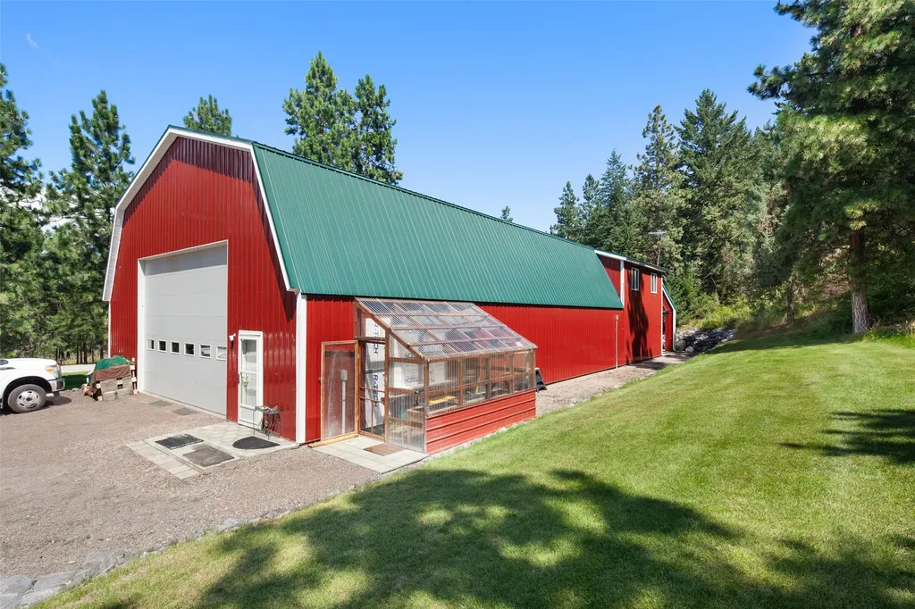 42827 Ponderosa Way Big Arm MT 59910