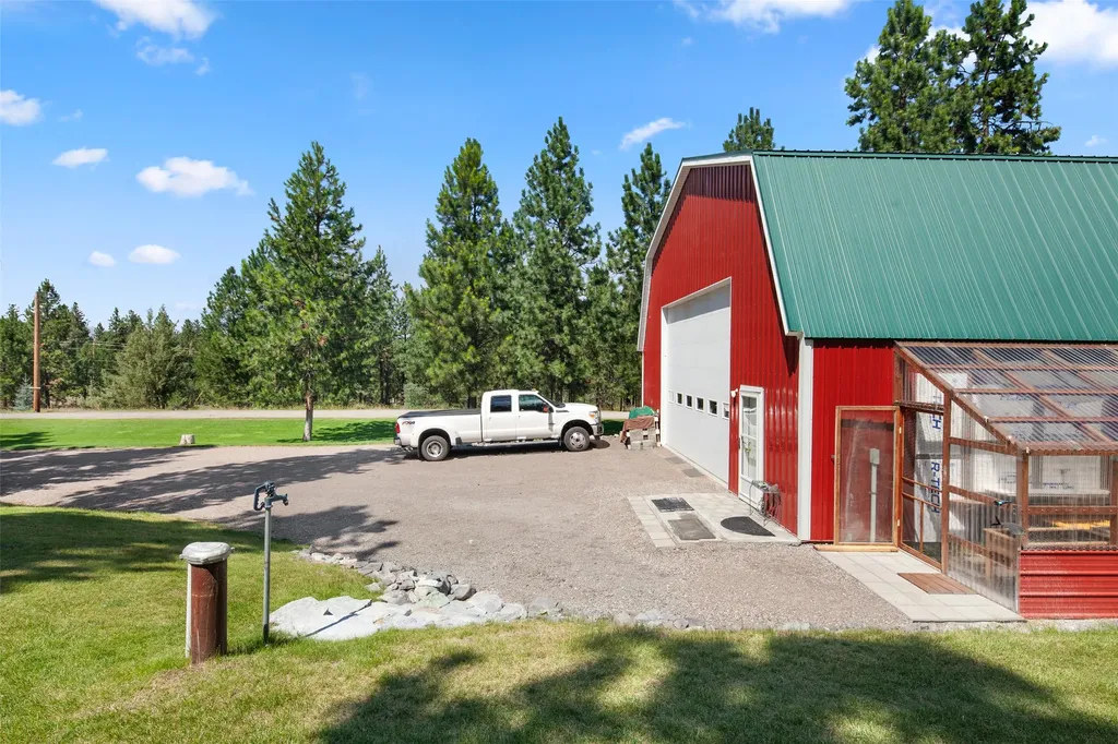 42827 Ponderosa Way Big Arm MT 59910