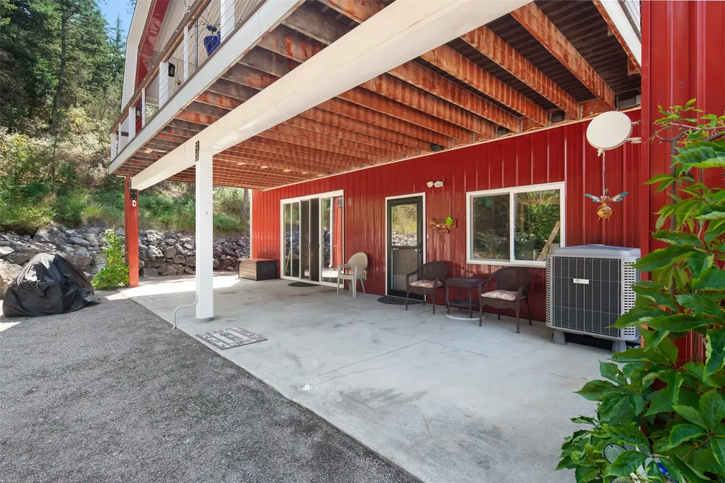 42827 Ponderosa Way Big Arm MT 59910