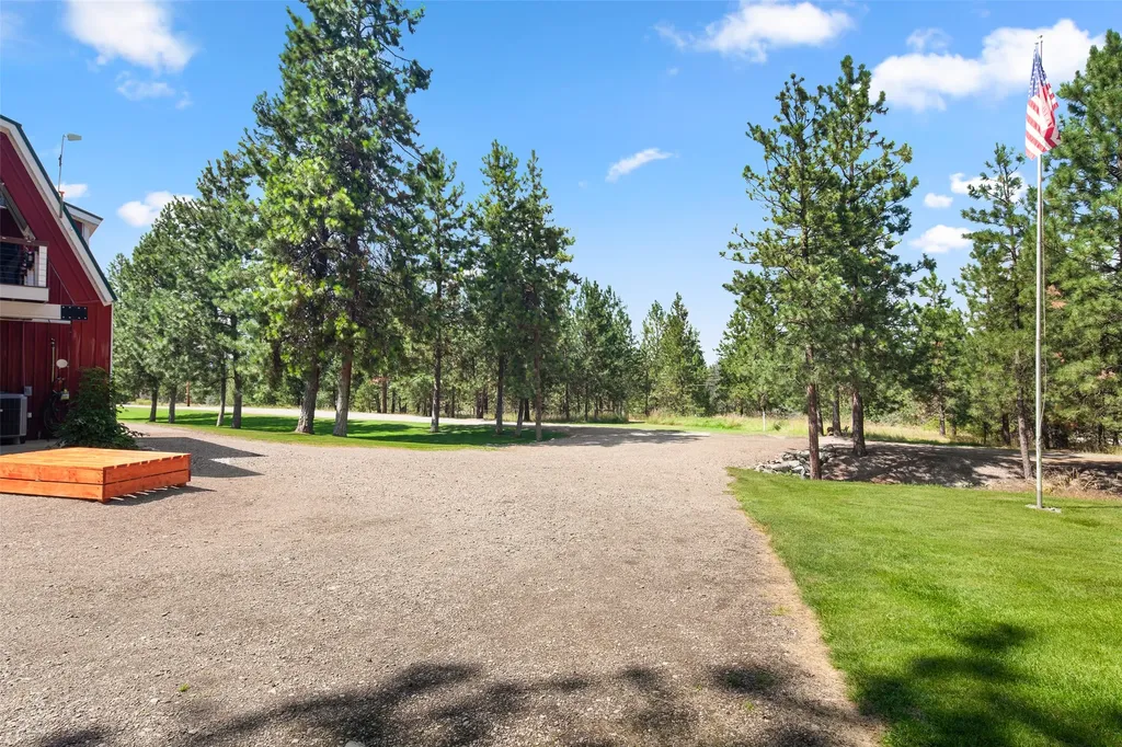 42827 Ponderosa Way Big Arm MT 59910