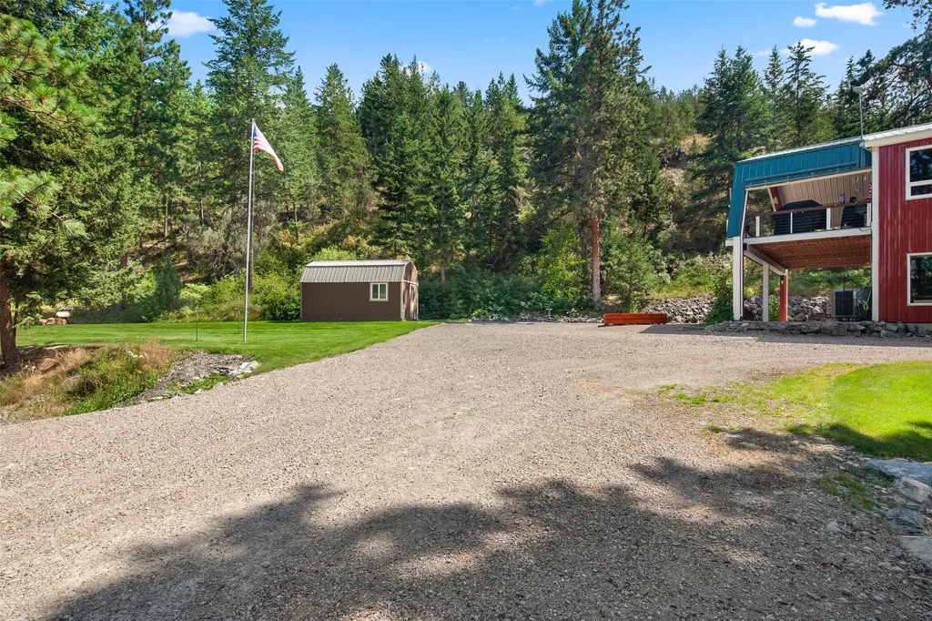 42827 Ponderosa Way Big Arm MT 59910