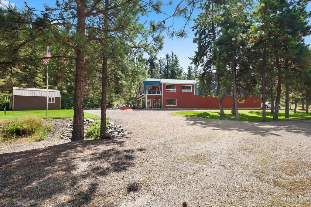 42827 Ponderosa Way Big Arm MT 59910