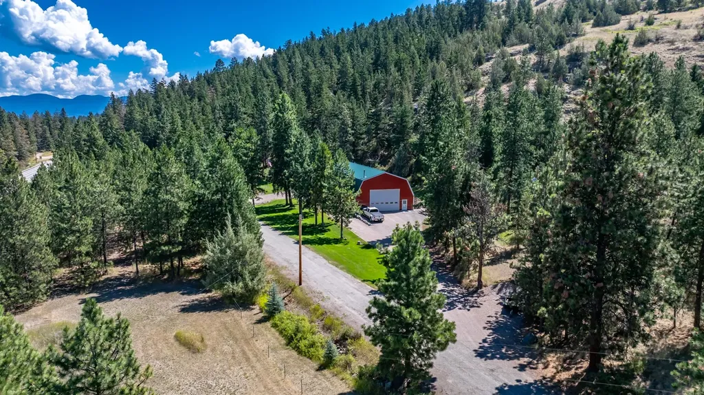 42827 Ponderosa Way Big Arm MT 59910