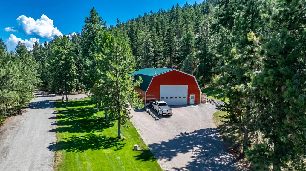 42827 Ponderosa Way Big Arm MT 59910